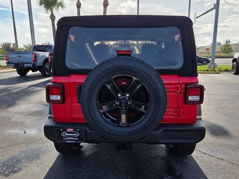 Used 2023 Jeep Wrangler Sport AWD/4WD image 6