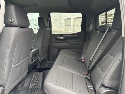 Used 2026 Chevrolet Silverado 1500 LT AWD/4WD image 33