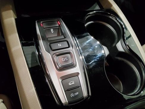 Certified 2017 Honda Pilot Touring image 19