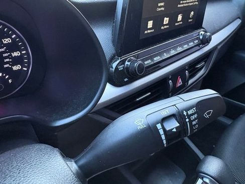 Used 2021 Kia Forte Sedan image 19