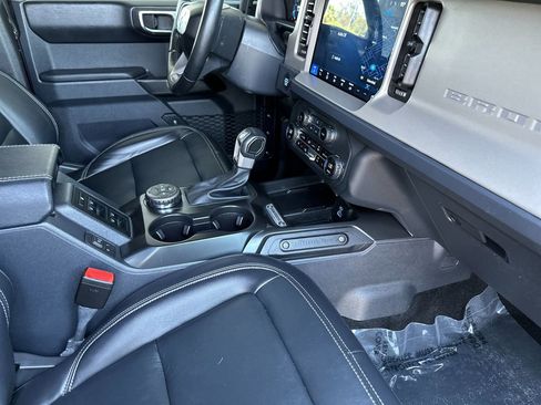 Certified 2025 Ford Bronco Outer Banks AWD/4WD image 15