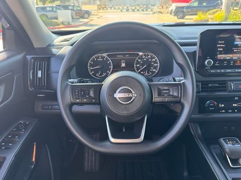 Certified 2024 Nissan Pathfinder S image 15