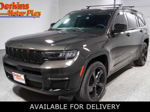 Used 2022 Jeep Grand Cherokee L Limited w/ Black Appearance Package RWD image 1