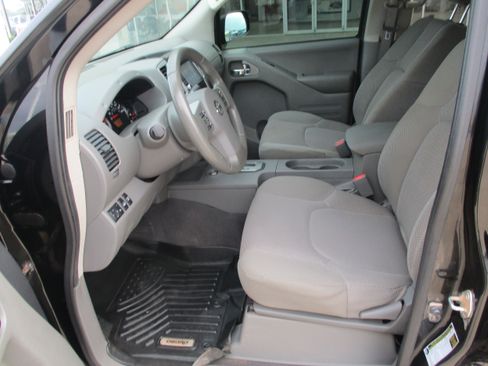 Used 2021 Nissan Frontier SV AWD/4WD image 4
