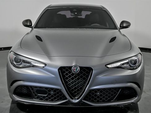 Used 2019 Alfa Romeo Giulia Quadrifoglio RWD image 4