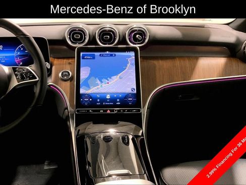Used 2025 Mercedes-Benz GLC 300 4MATIC image 7