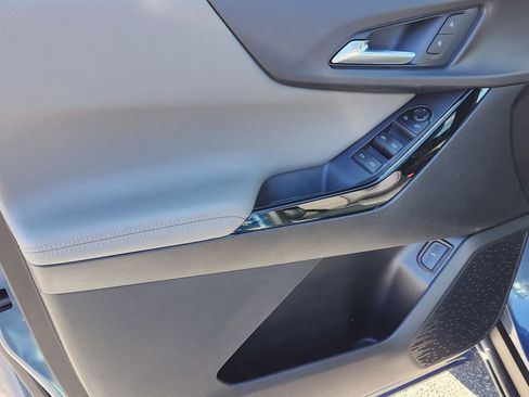 New 2026 Chevrolet Equinox LT w/ Convenience Package II image 8