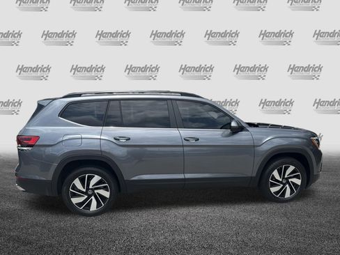 Used 2024 Volkswagen Atlas SE FWD image 10