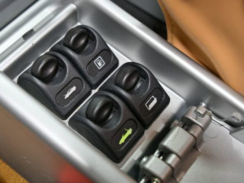 Used 2004 Ferrari 360 Spider image 38