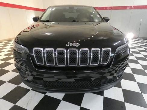 Used 2021 Jeep Cherokee Sport w/ Popular Appearance Group AWD/4WD image 2