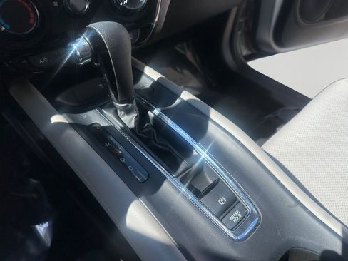 Used 2016 Honda HR-V LX image 18