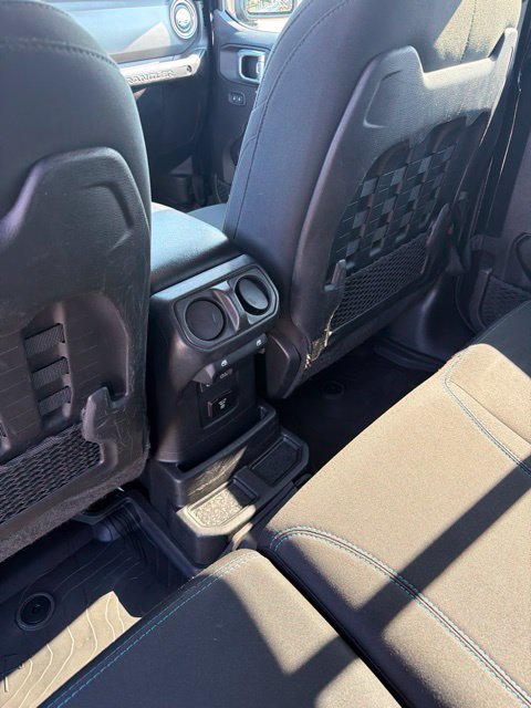 Used 2022 Jeep Wrangler Unlimited Rubicon 4xe w/ Safety Group AWD/4WD image 12