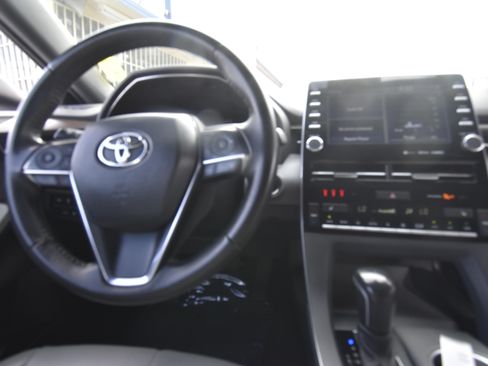 Used 2022 Toyota Avalon XLE w/ Carpet Mat Package (TMS) FWD image 12