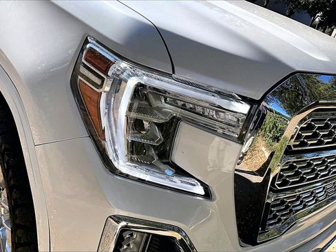 Used 2022 GMC Sierra 1500 Denali w/ Denali Reserve Package image 29