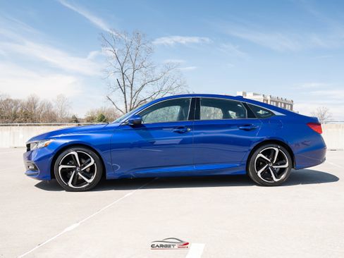 Used 2018 Honda Accord Sport image 4