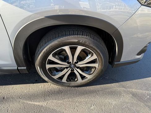 Used 2023 Subaru Forester Limited image 28