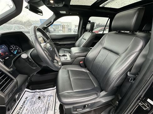 Used 2020 Ford Expedition XLT w/ Equipment Group 202A image 11