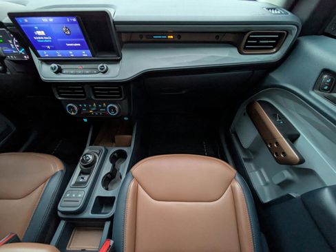 Used 2022 Ford Maverick Lariat w/ Lariat Luxury Package image 18