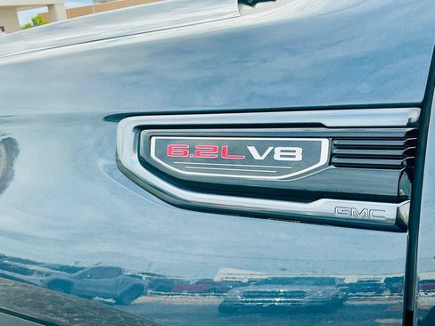 Used 2022 GMC Sierra 1500 AT4 w/ AT4 Premium Package AWD/4WD image 18