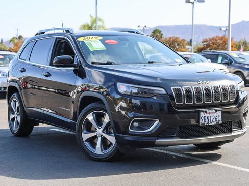 Used 2019 Jeep Cherokee Limited FWD image 1