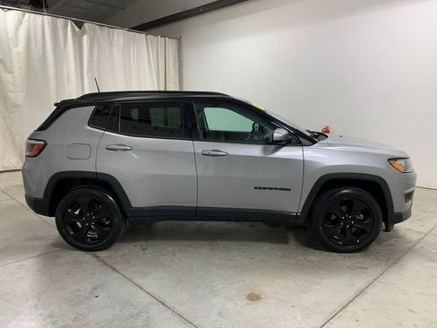 Used 2019 Jeep Compass Latitude AWD/4WD image 28