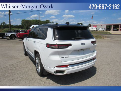 Used 2022 Jeep Grand Cherokee L Summit w/ MOPAR Finishing Package AWD/4WD image 11
