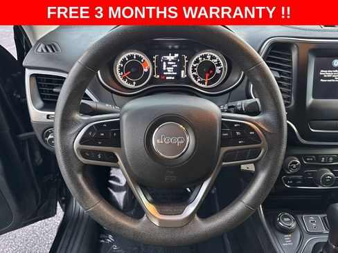 Used 2019 Jeep Cherokee Latitude w/ Popular Appearance Group AWD/4WD image 15