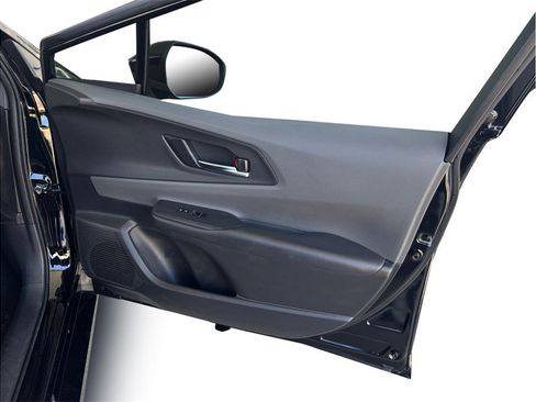 Used 2024 Toyota Prius XLE FWD image 19