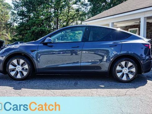 Used 2021 Tesla Model Y Long Range AWD/4WD image 8