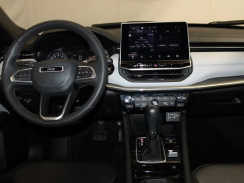 Used 2024 Jeep Compass Limited AWD/4WD image 13