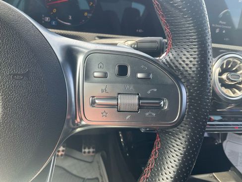 Used 2022 Mercedes-Benz CLA 250 image 25