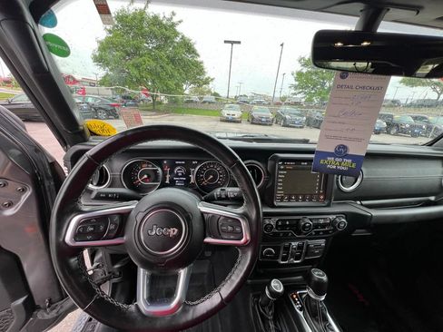 Used 2021 Jeep Wrangler Unlimited Sahara AWD/4WD image 38