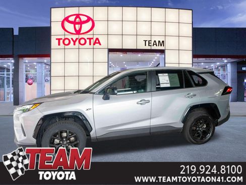Used 2024 Toyota RAV4 LE FWD image 1