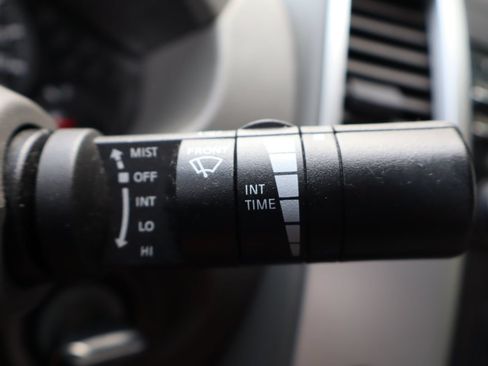 Used 2014 Nissan Frontier SV AWD/4WD image 29