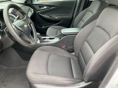 Used 2024 Chevrolet Malibu LT image 5