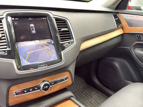 Used 2023 Volvo XC90 B6 Plus w/ Protection Package AWD/4WD image 32