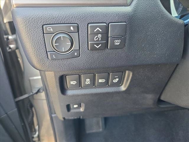Used 2023 Lexus GX 460 Premium AWD/4WD image 13