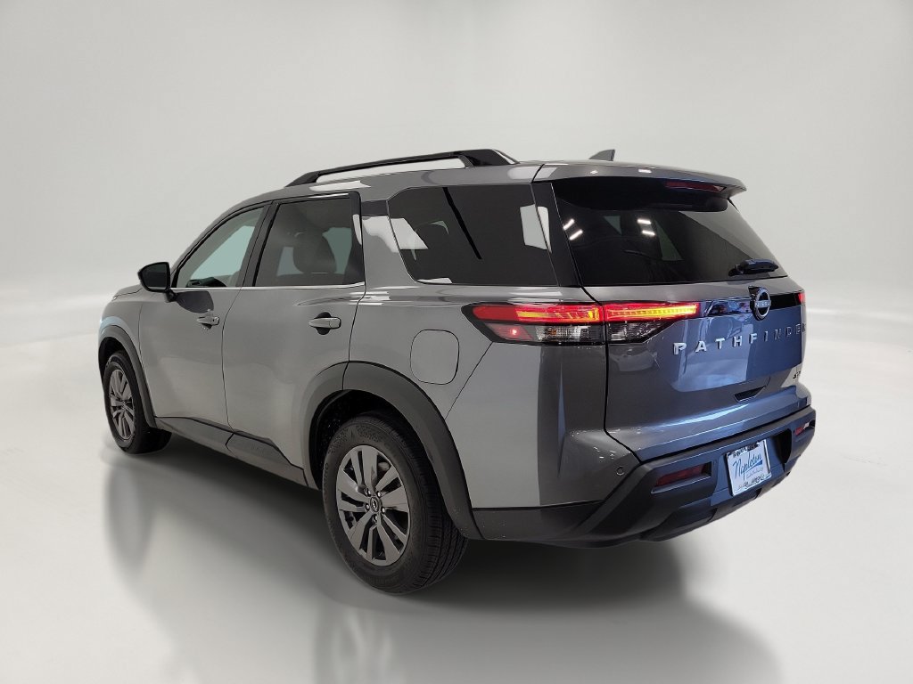 Used 2024 Nissan Pathfinder SV FWD image 6