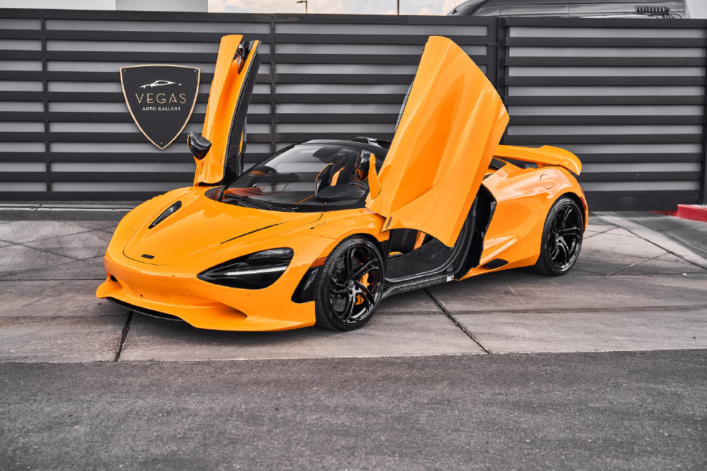 Used 2025 McLaren 750S Spider RWD image 6