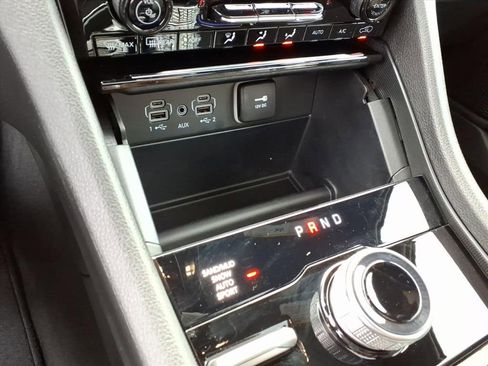 New 2025 Jeep Grand Cherokee Limited image 26