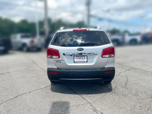 Used 2012 Kia Sorento LX w/ Convenience Pkg FWD image 6