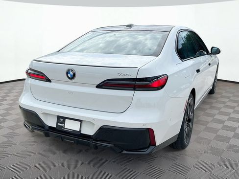 Used 2023 BMW 740i RWD image 6