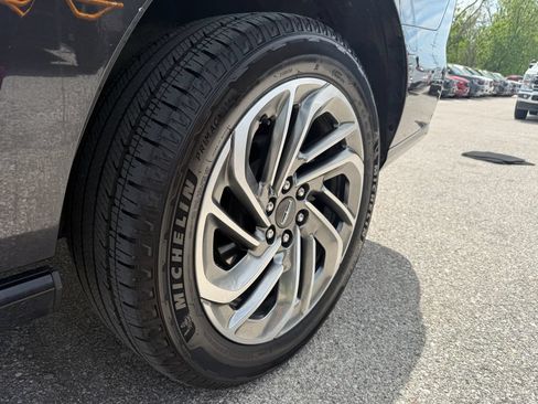 Used 2025 Lincoln Navigator Reserve AWD/4WD image 14