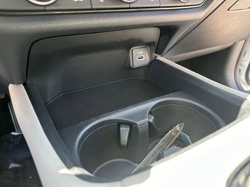 Certified 2024 Honda HR-V LX image 19