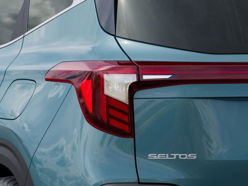 New 2026 Kia Seltos SX w/ SX Sunroof Package image 11