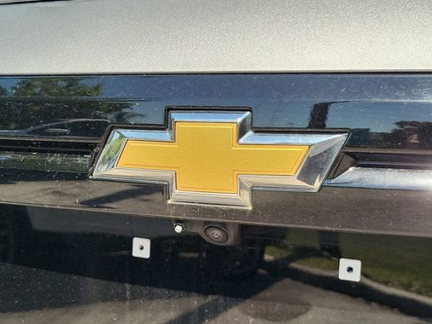 Used 2024 Chevrolet Traverse LT image 23