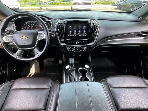 Used 2023 Chevrolet Traverse High Country FWD image 7