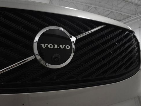 Used 2026 Volvo XC90 B6 Ultra w/ Lounge Package AWD/4WD image 13