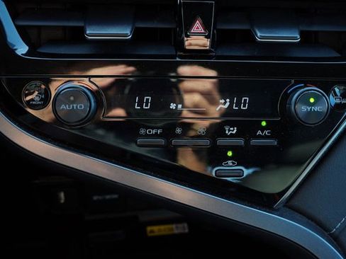 Used 2024 Toyota Camry XSE image 23