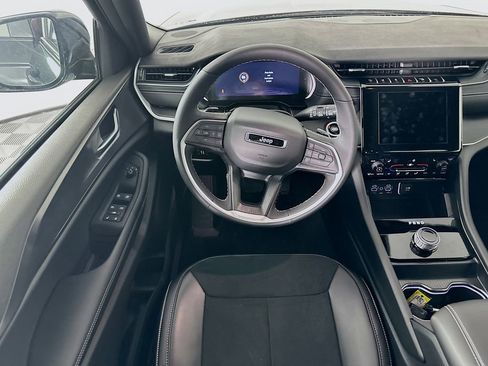 New 2025 Jeep Grand Cherokee L Altitude image 29